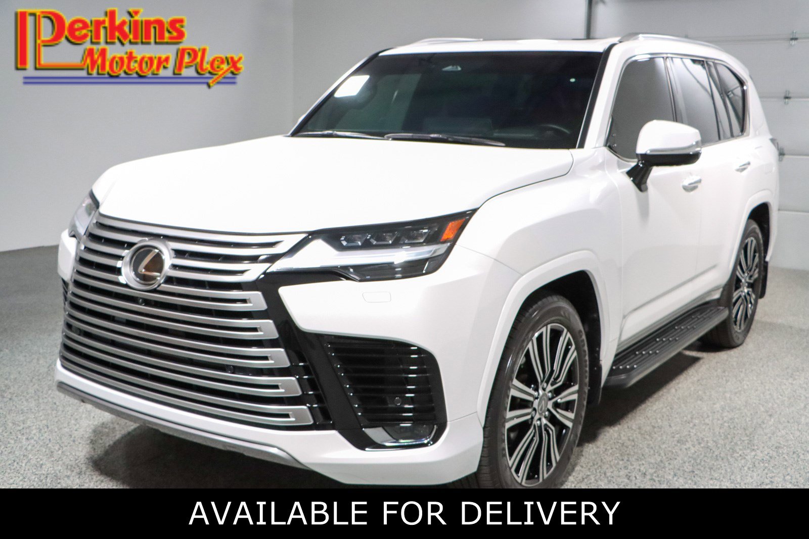 2025 Lexus LX Luxury's photo