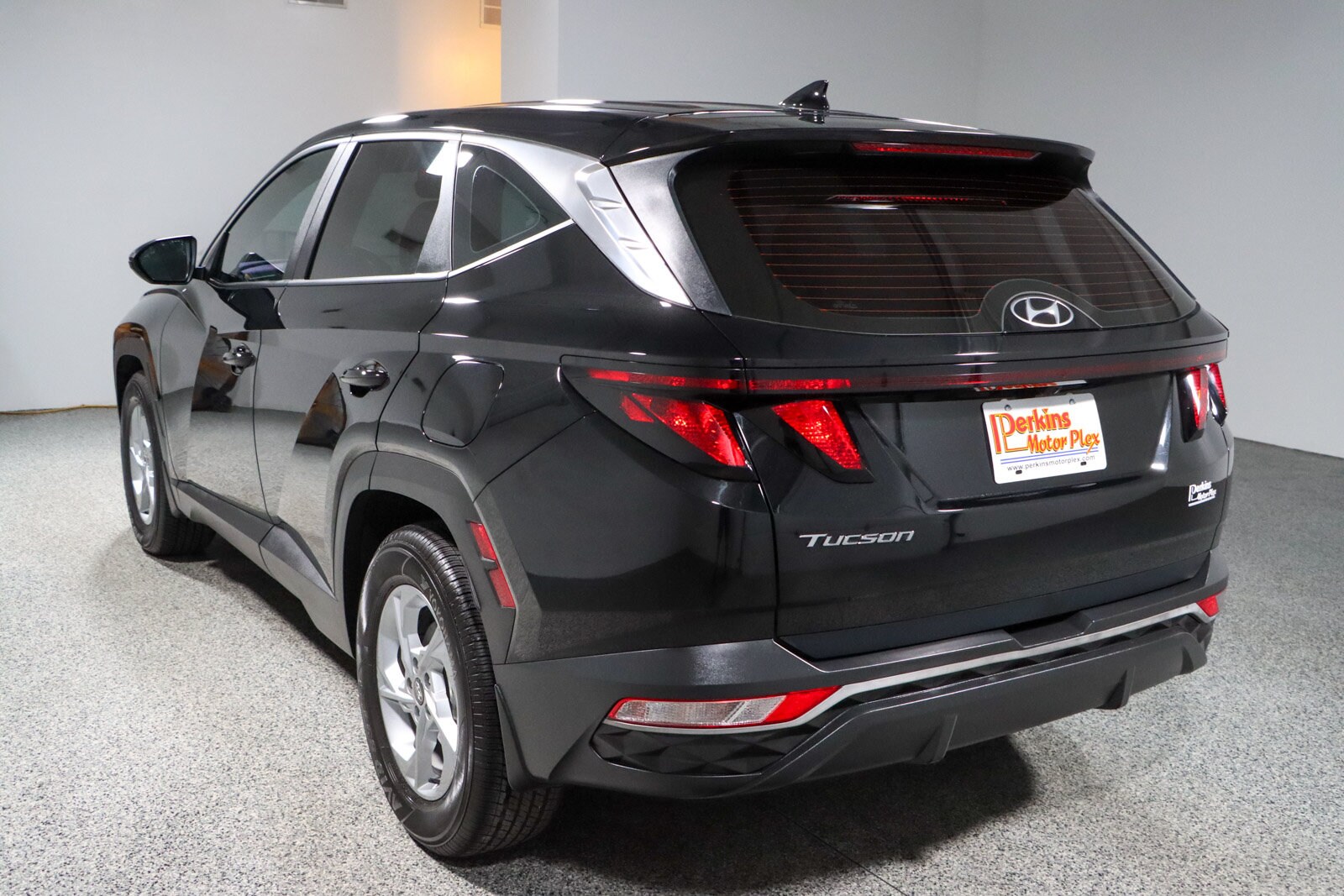 2023 Hyundai Tucson SE - Photo 9