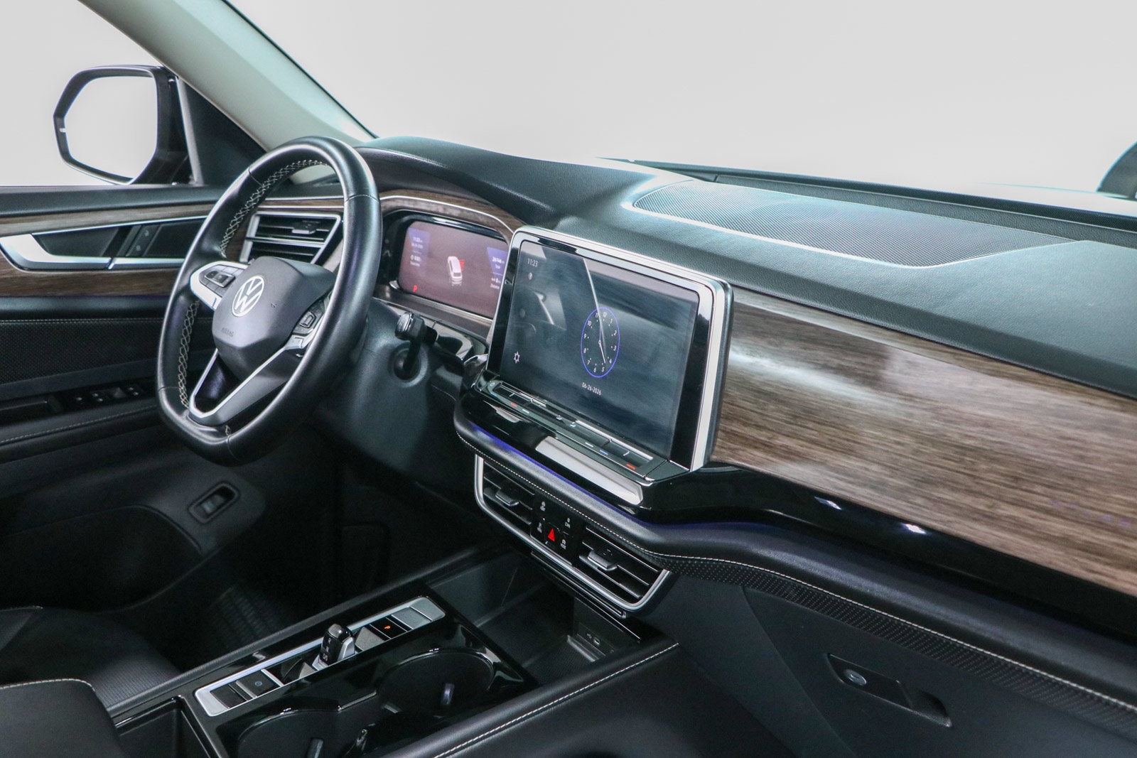 2024 Volkswagen Atlas SEL - Photo 27