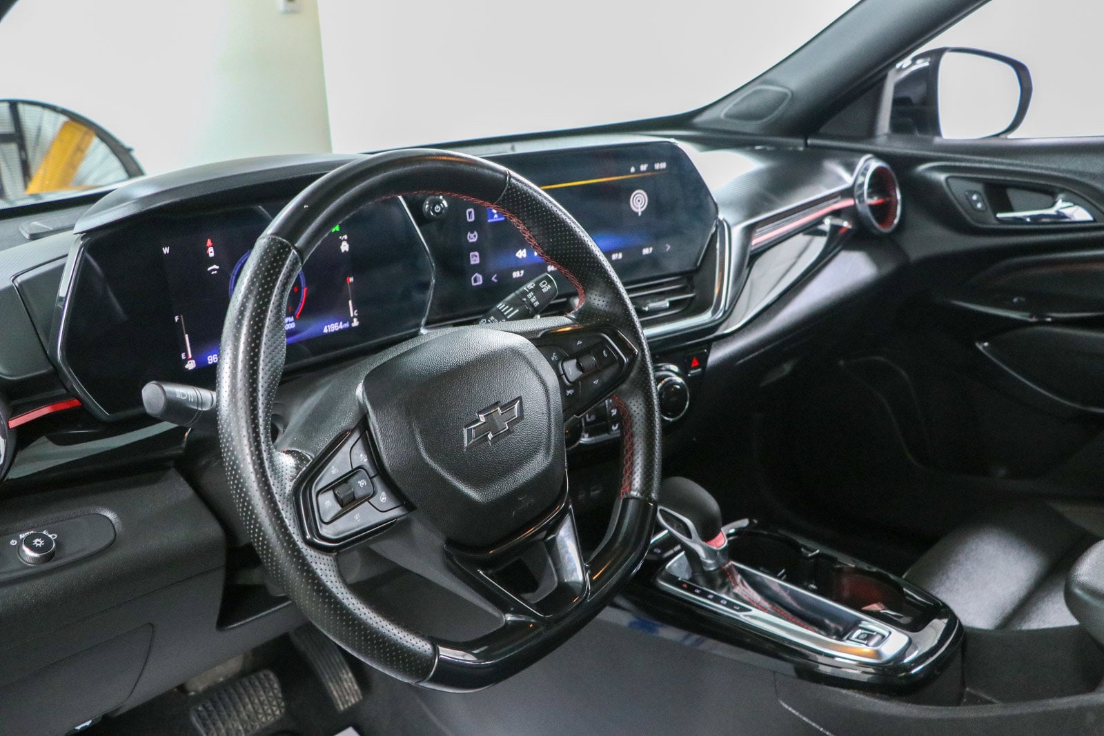 2025 Chevrolet Trax RS - Photo 23