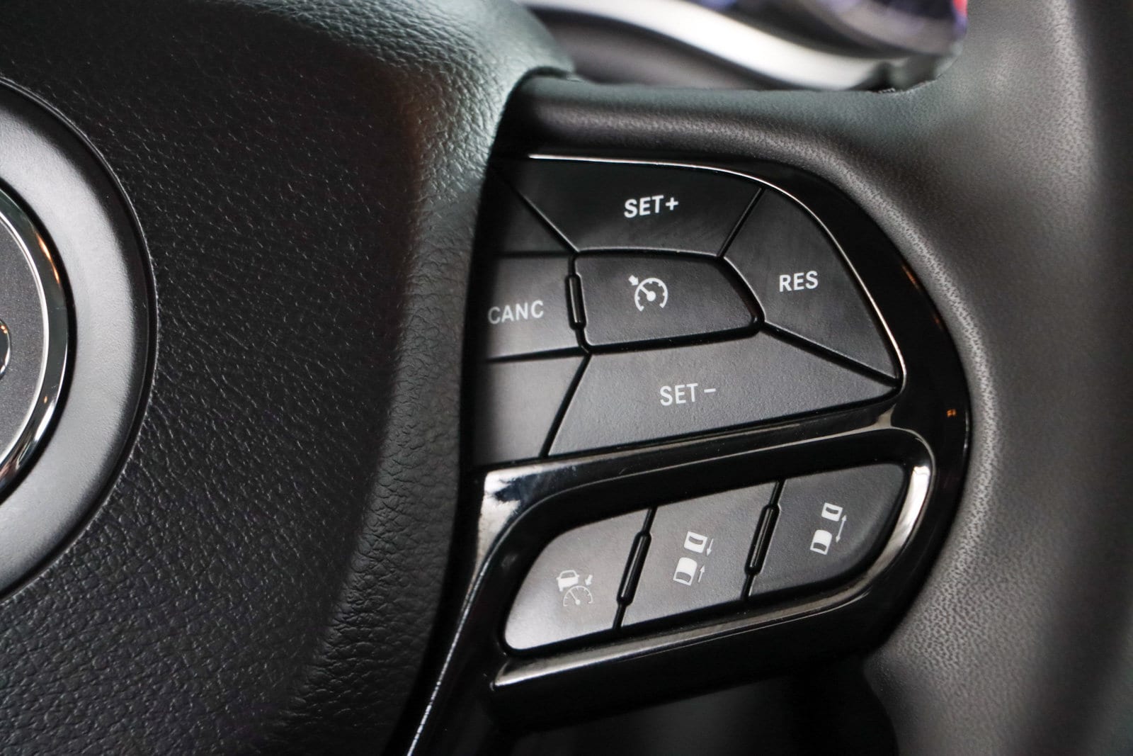 2023 Jeep Cherokee Altitude Lux - Photo 14