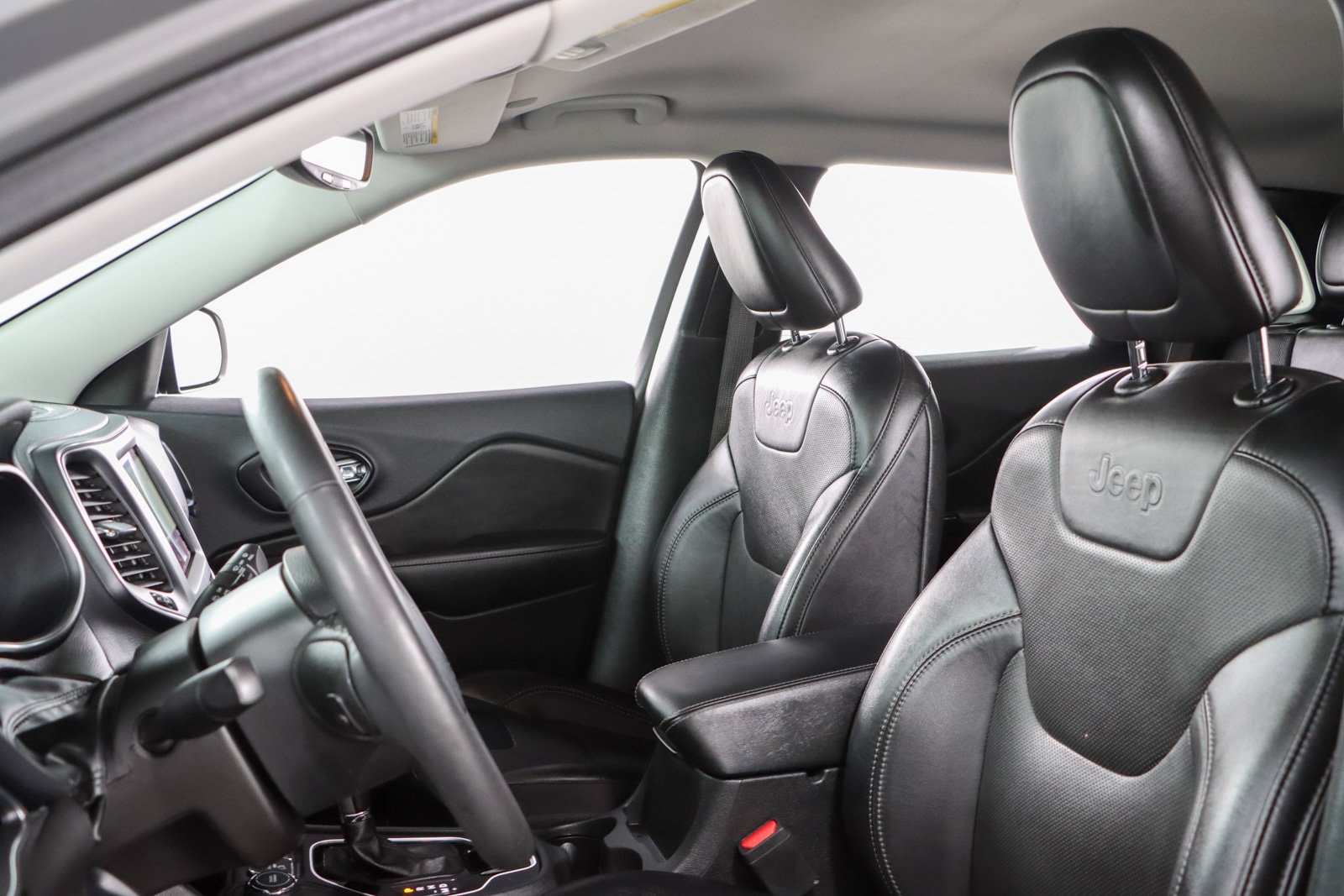 2023 Jeep Cherokee Altitude Lux - Photo 23