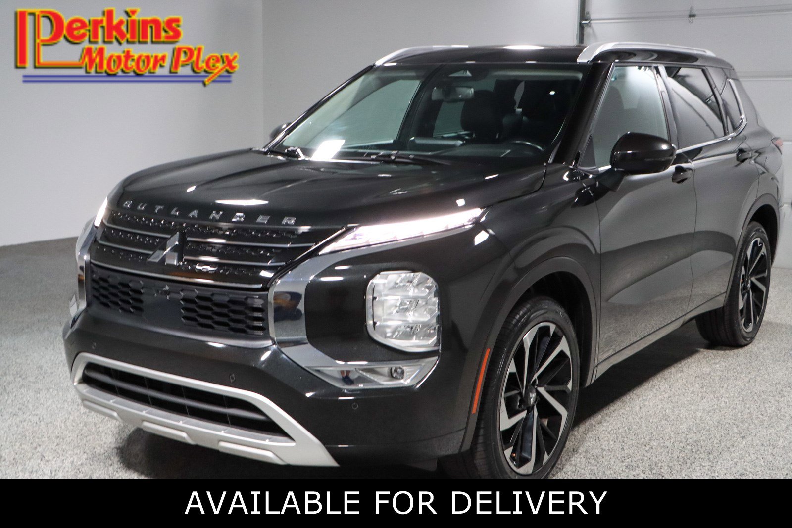 2023 Mitsubishi Outlander SEL's photo