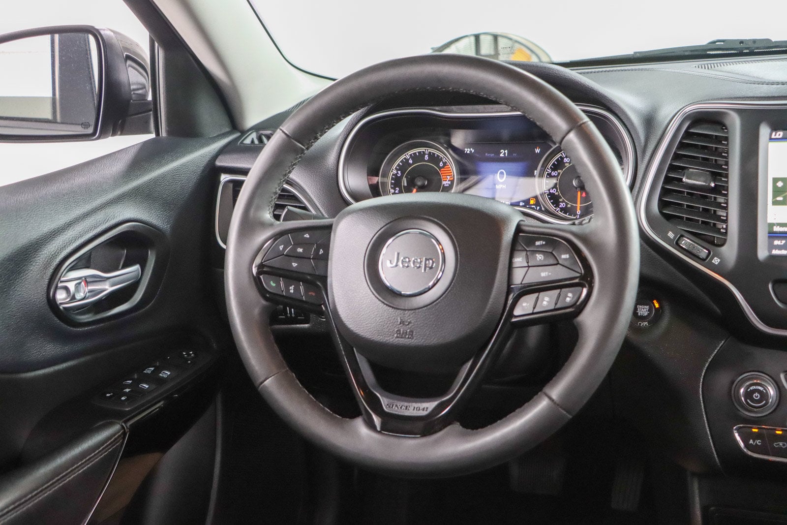 2023 Jeep Cherokee Altitude Lux - Photo 12