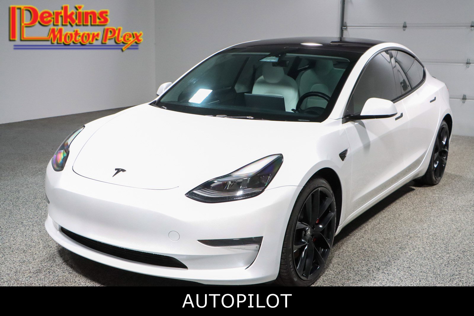 2023 Tesla Model 3 Performance's photo