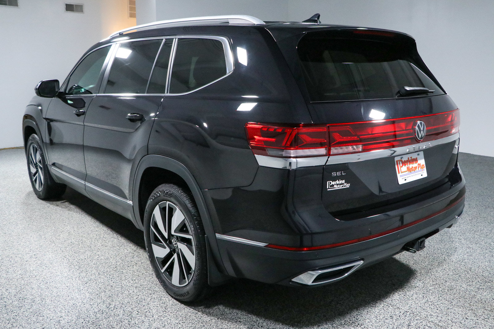 2024 Volkswagen Atlas SEL - Photo 9