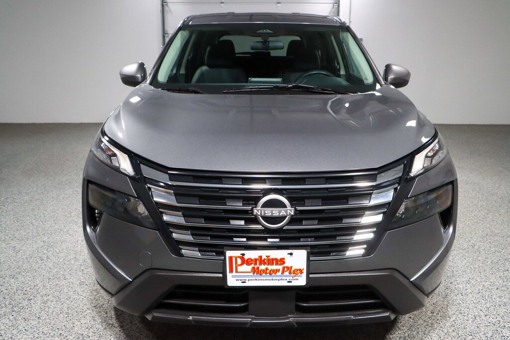Used 2024 Nissan Rogue SV SUV
