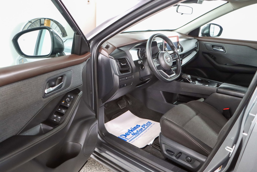 Used 2023 Nissan Rogue SV SUV