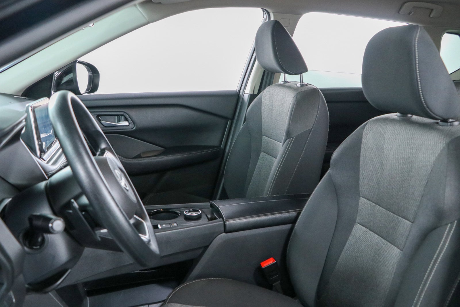 2024 Nissan Rogue SV - Photo 23