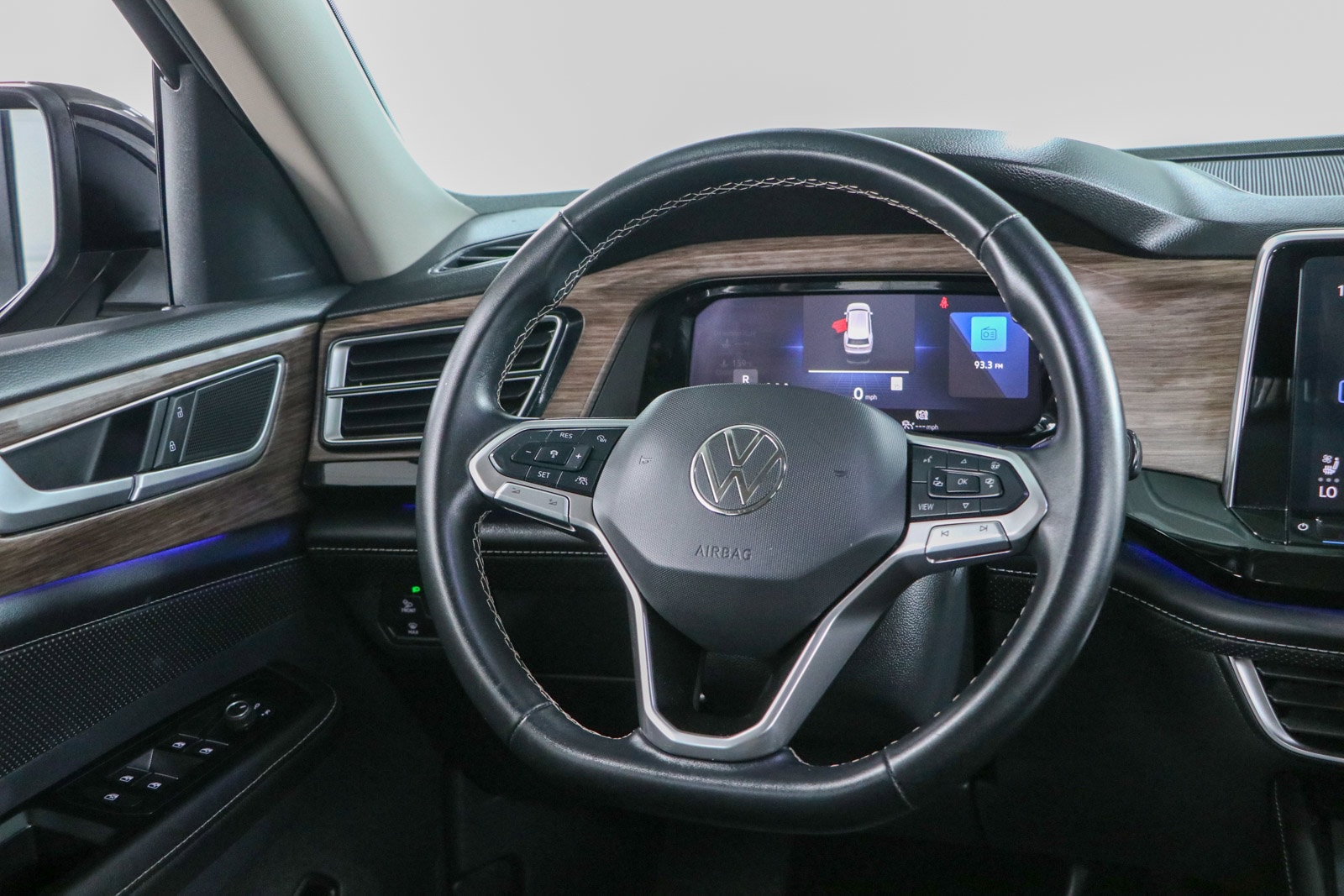 2024 Volkswagen Atlas SEL - Photo 12