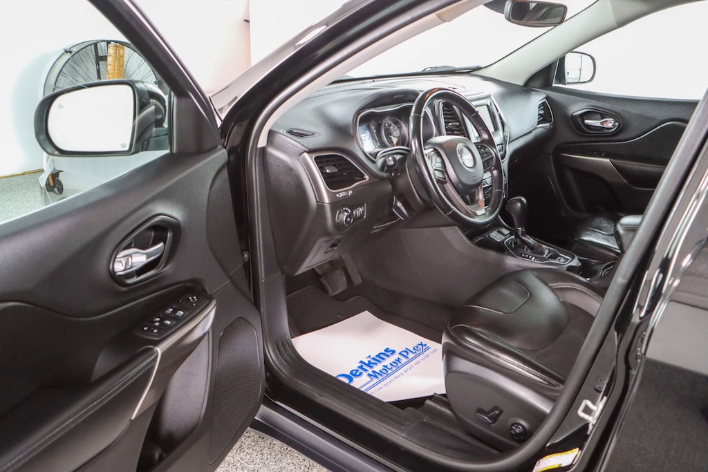 Used 2021 Jeep Cherokee Latitude Plus SUV