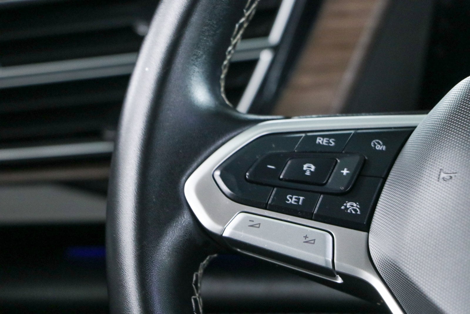 2024 Volkswagen Atlas SEL - Photo 13