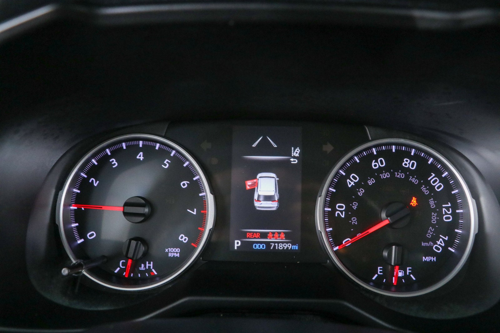 2020 Toyota RAV4 LE - Photo 15