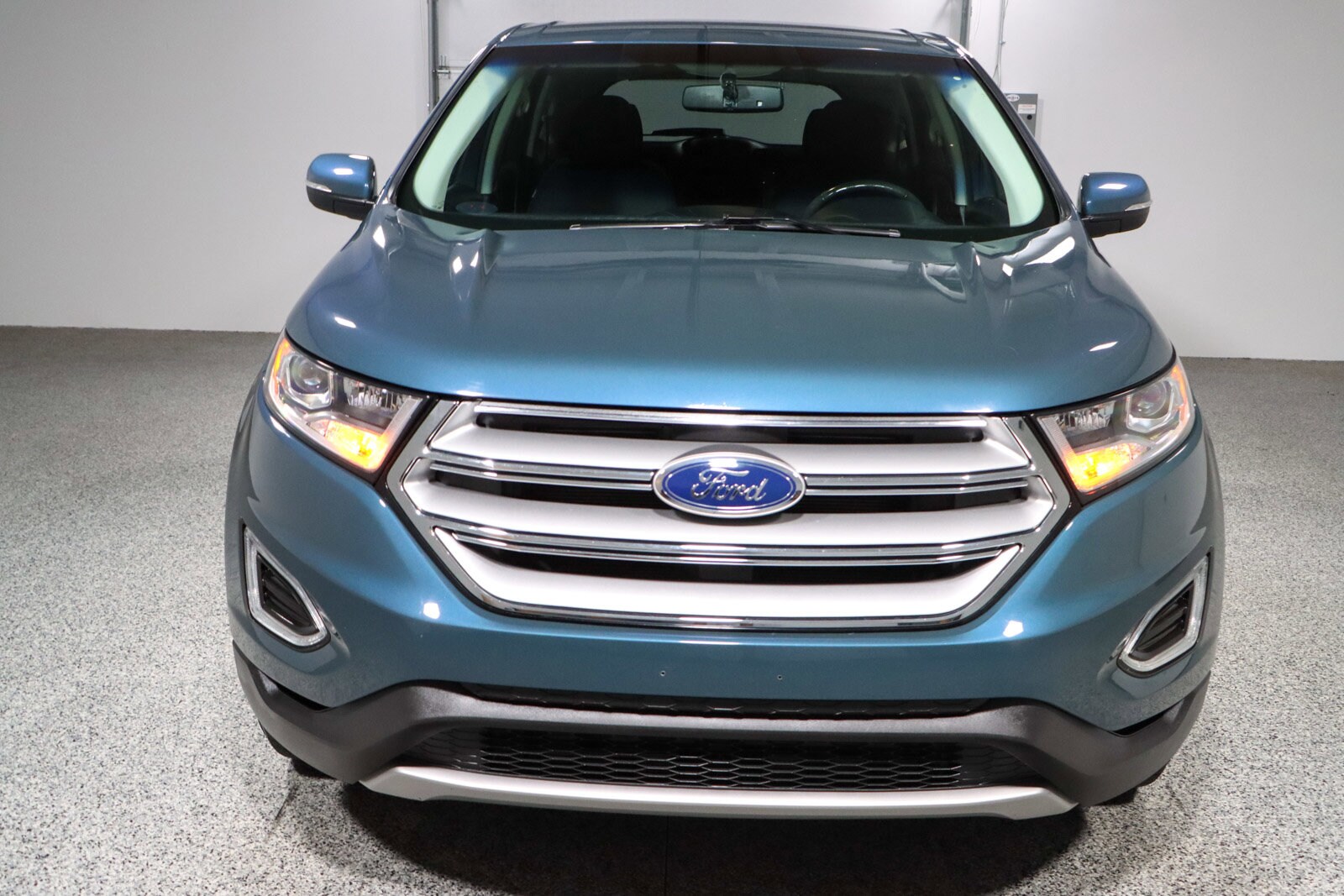 2016 Ford Edge SEL photo 2