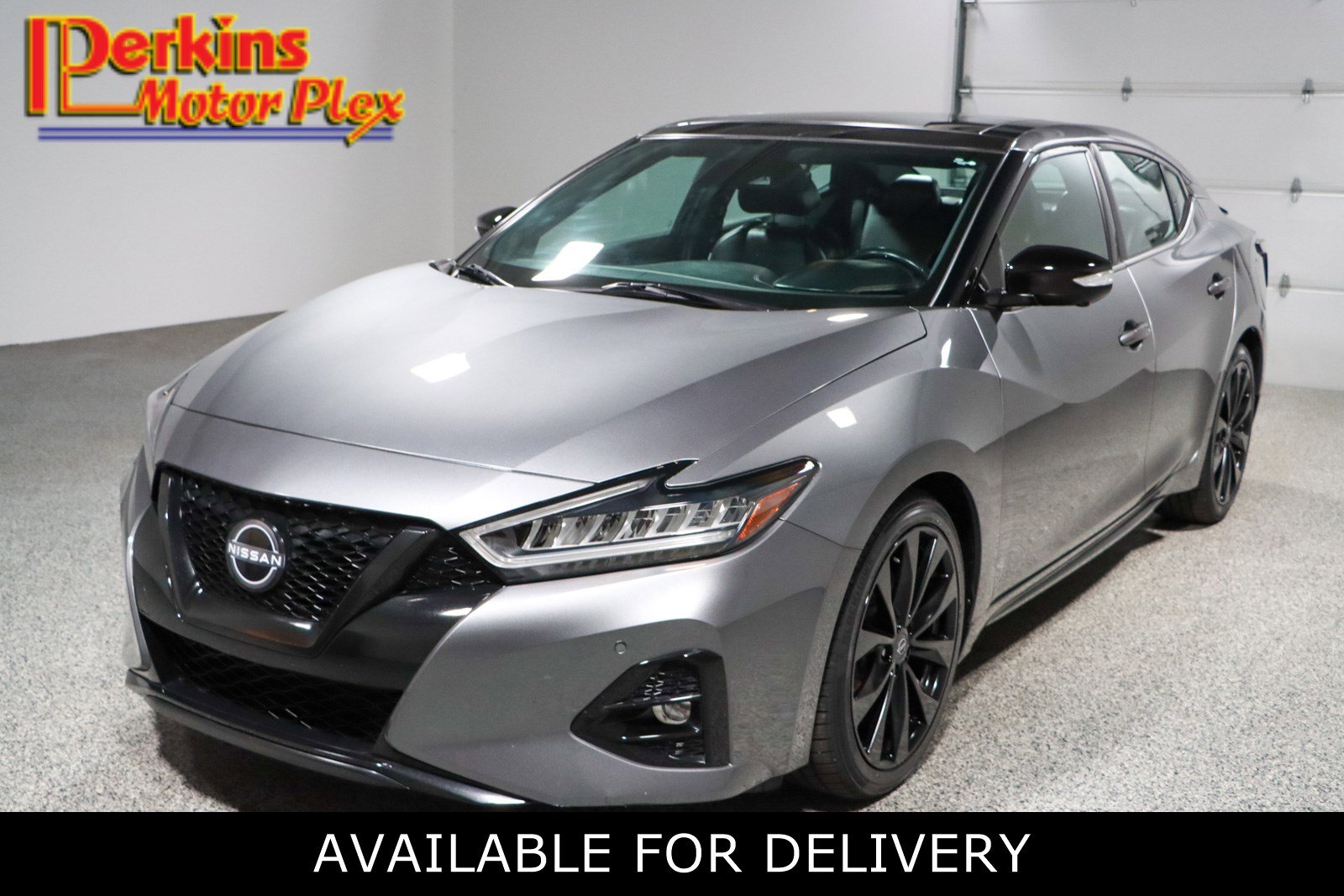 2023 Nissan Maxima SR's photo