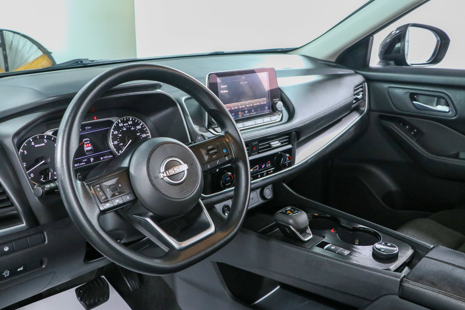 2024 Nissan Rogue SV - Photo 22