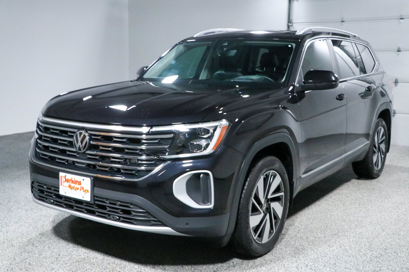 2024 Volkswagen Atlas SEL - Photo 34