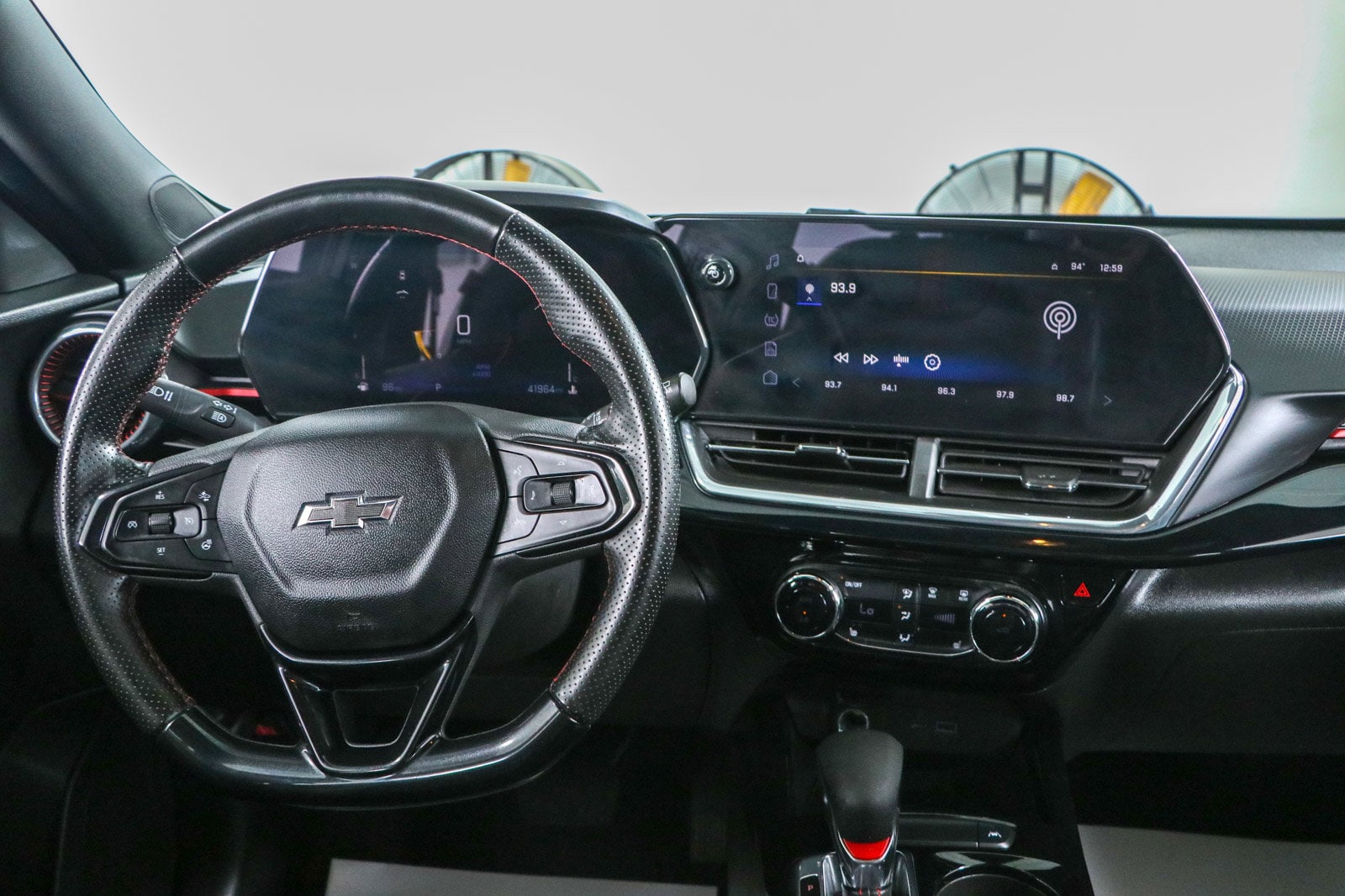 2025 Chevrolet Trax RS - Photo 17