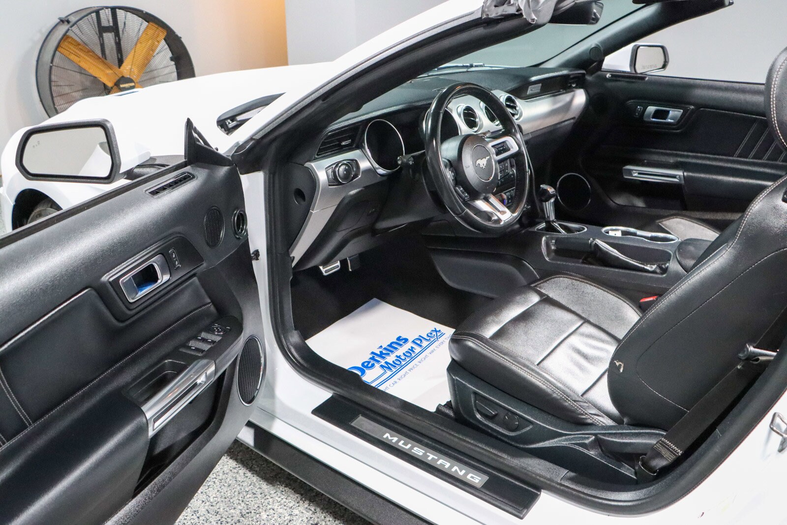 2022 Ford Mustang EcoBoost Premium Convertible photo 2