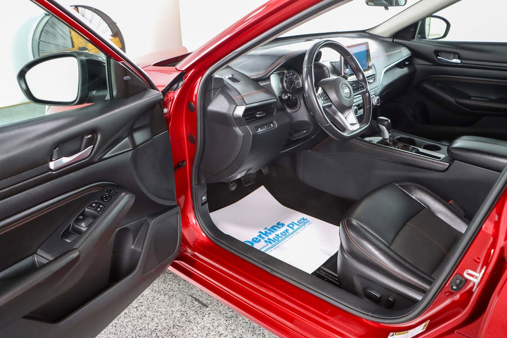 Used 2020 Nissan Altima SR Sedan