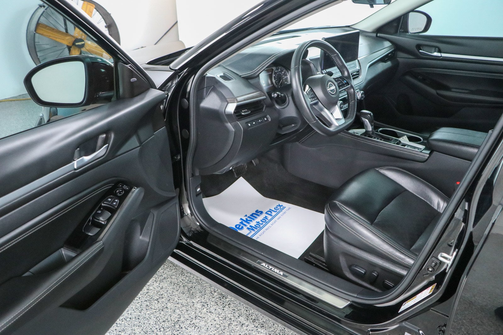 2023 Nissan Altima SL - Photo 3