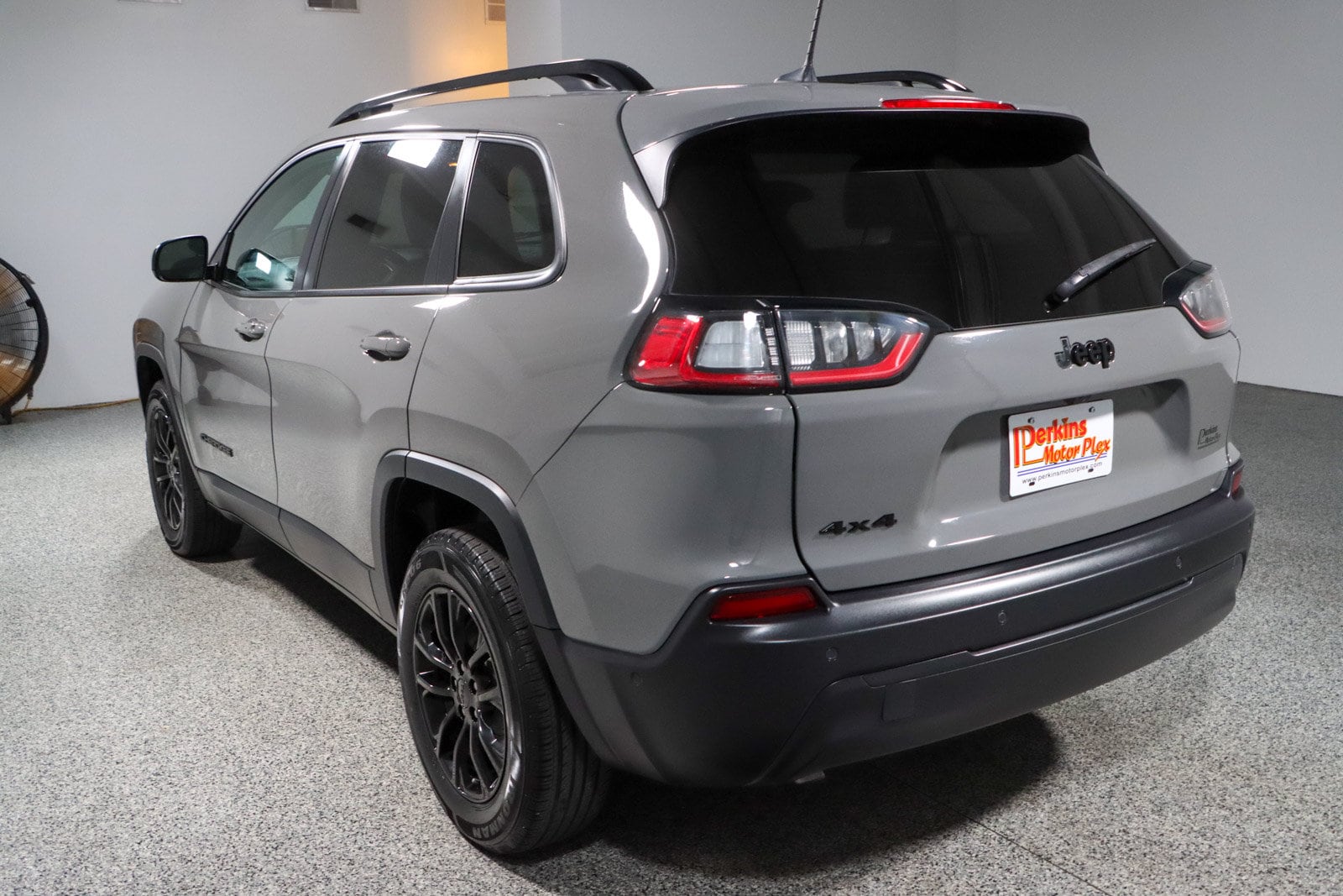 2023 Jeep Cherokee Altitude Lux - Photo 9