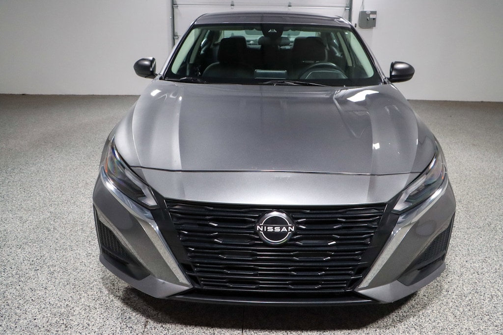 Used 2024 Nissan Altima SV Sedan