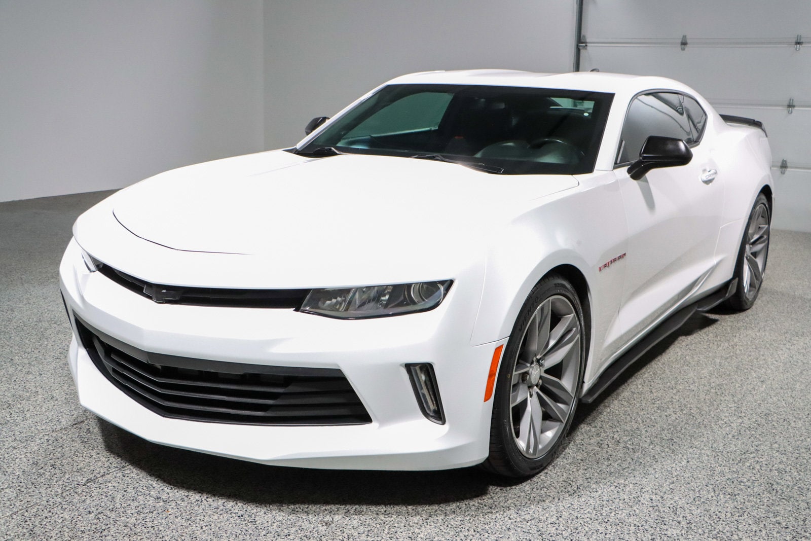 2018 Chevrolet Camaro 1LS 1LT photo 4
