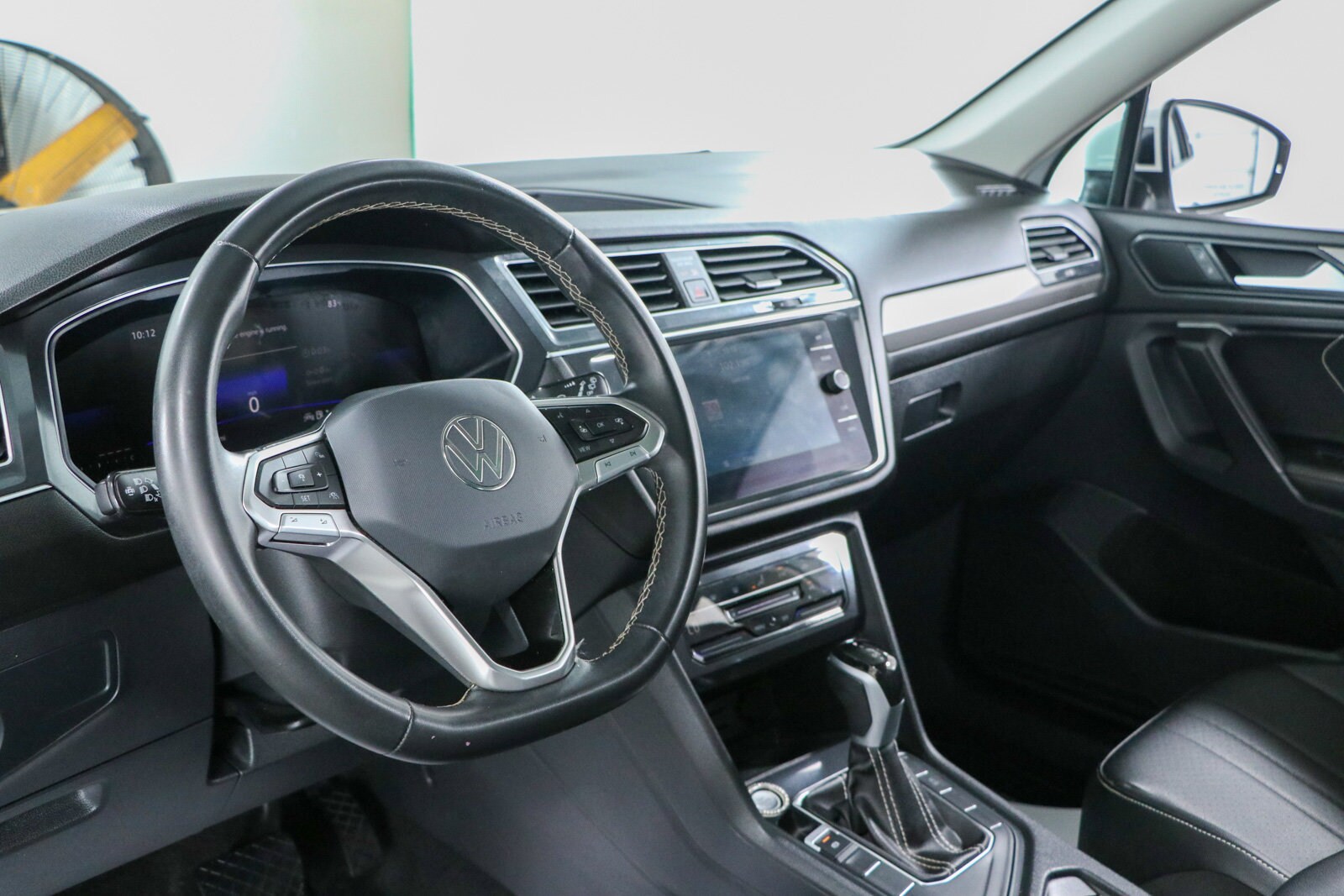 2023 Volkswagen Tiguan SE - Photo 23