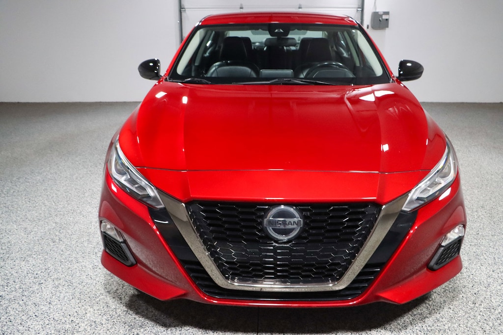 Used 2020 Nissan Altima SR Sedan