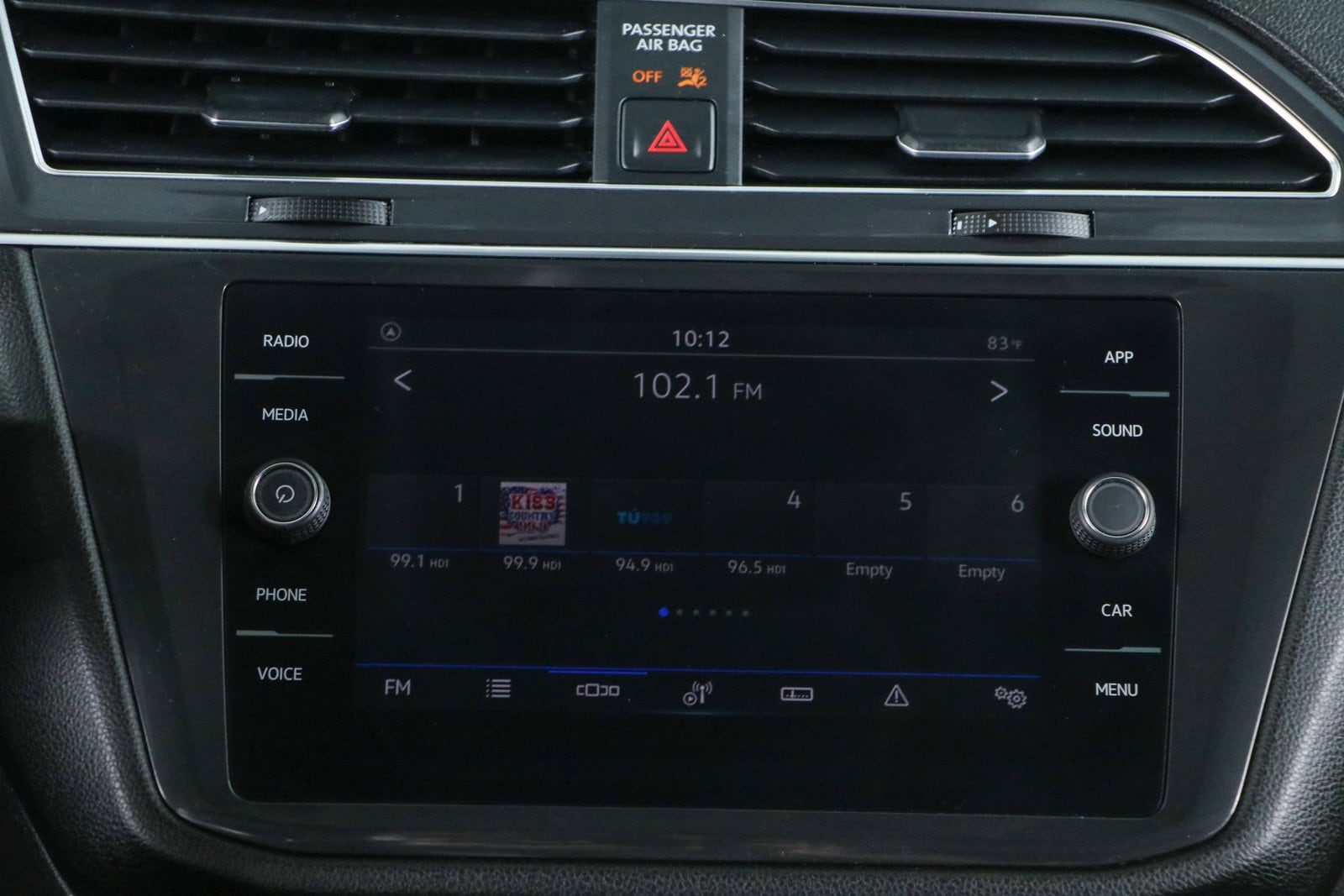 2023 Volkswagen Tiguan SE - Photo 19