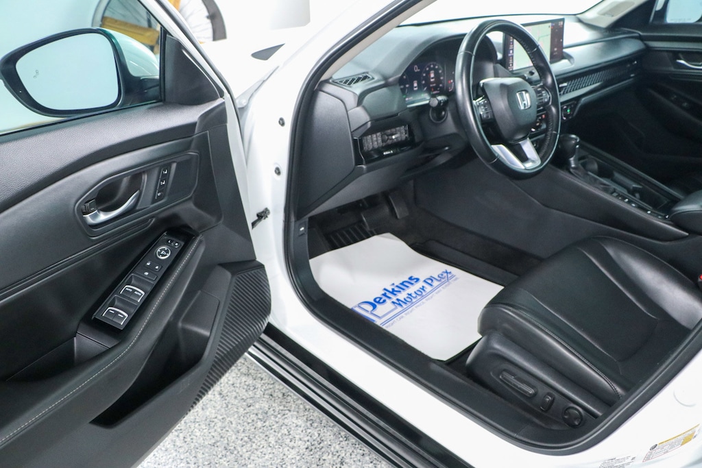 Used 2023 Honda Accord Hybrid Touring Sedan