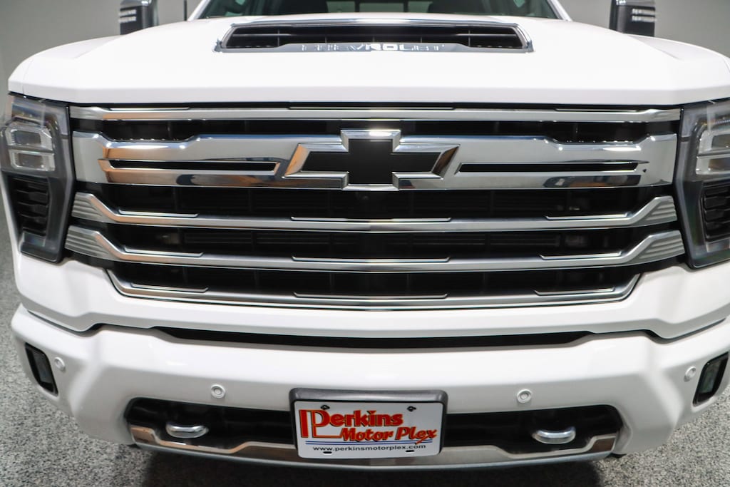 Used 2024 Chevrolet Silverado 2500HD High Country 4X4 Truck Crew Cab