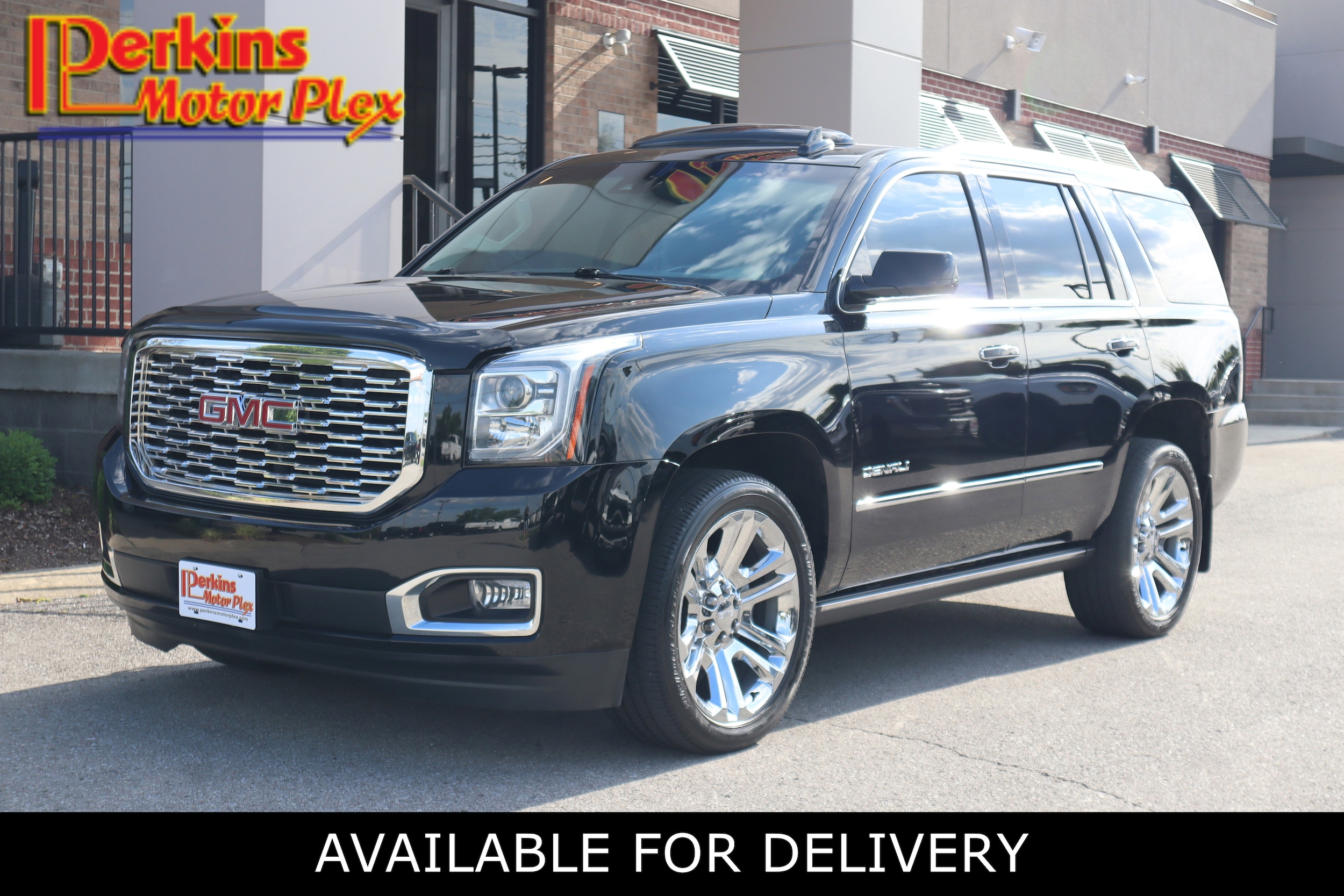 2017 GMC Yukon 4WD Denali's photo