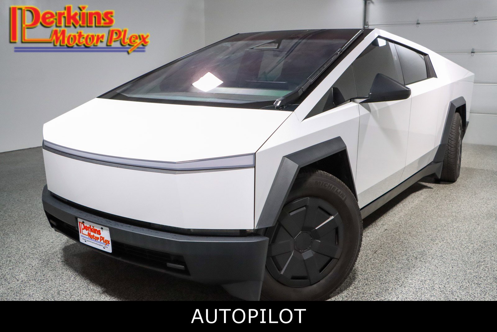 2024 Tesla Cybertruck All-Wheel Drive's photo