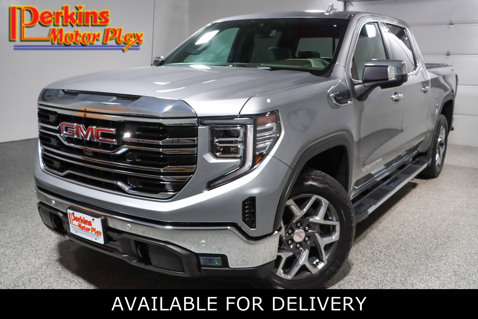 2024 GMC Sierra 4WD Crew Cab Short Box SLT's photo