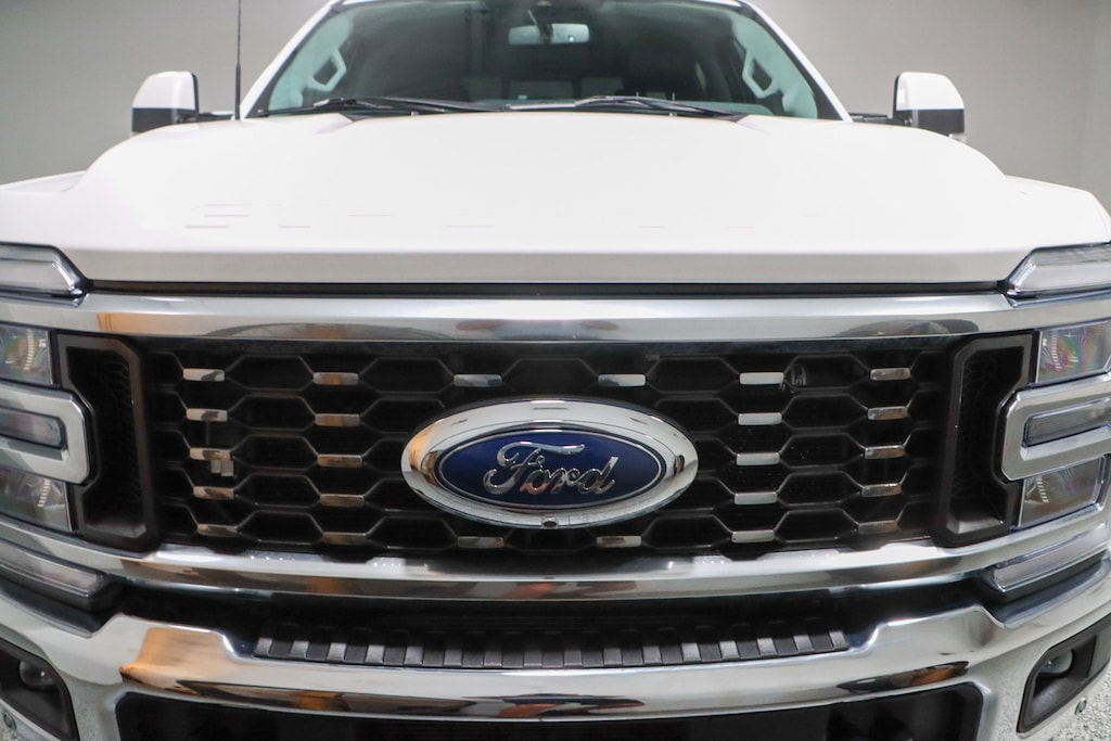 Used 2023 Ford F-450 LARIAT 4X4 Truck Crew Cab