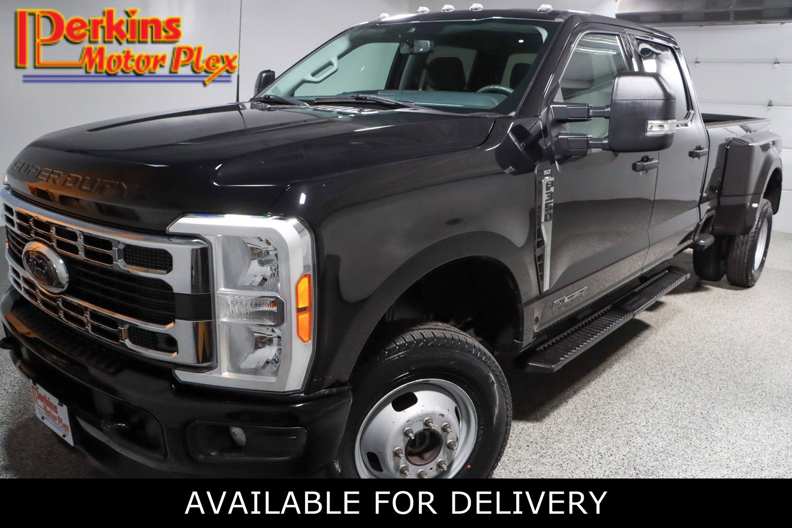 2023 Ford F-350 XLT 4x4 Crew Cab 8' Box DRW's photo