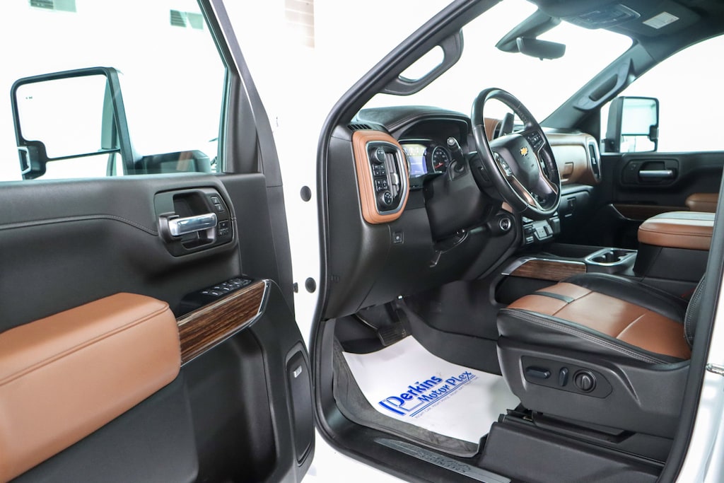 Used 2023 Chevrolet Silverado 2500HD High Country 4X4 Truck Crew Cab