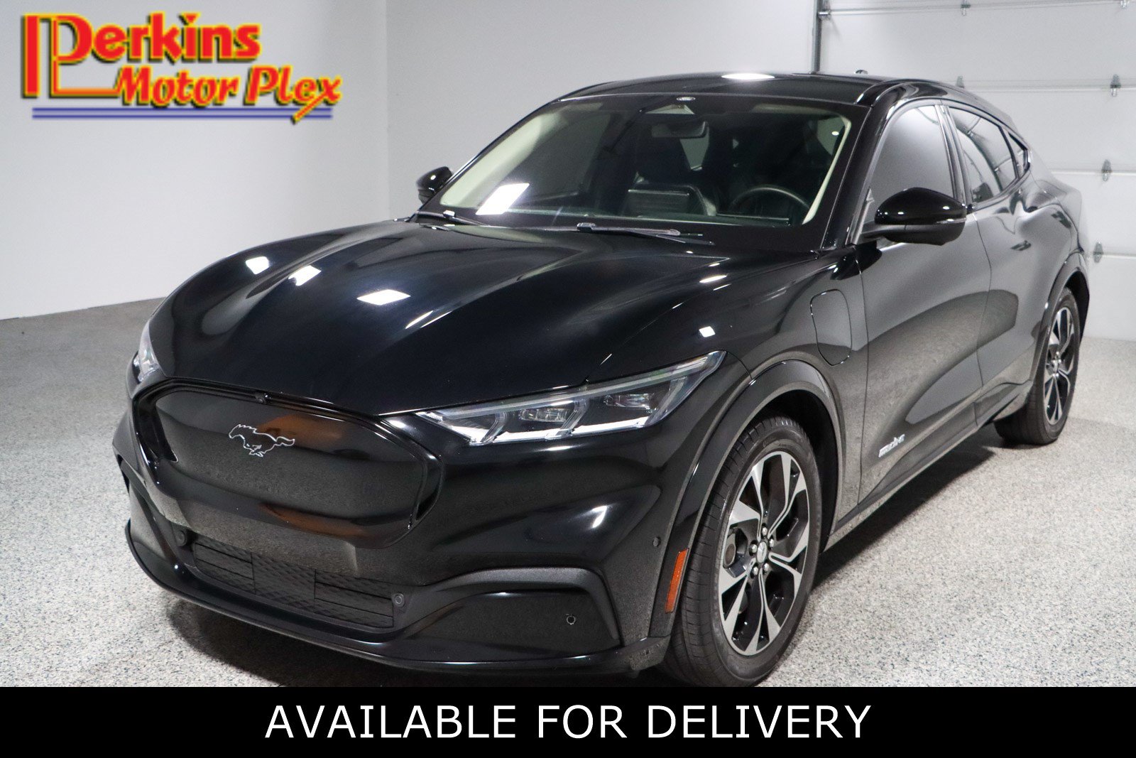 2023 Ford Mustang-Mach-e Premium's photo
