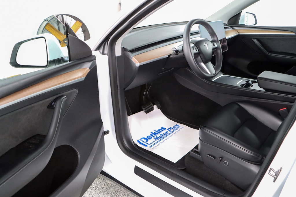 Used 2023 Tesla Model Y LONG RANGE AWD SUV