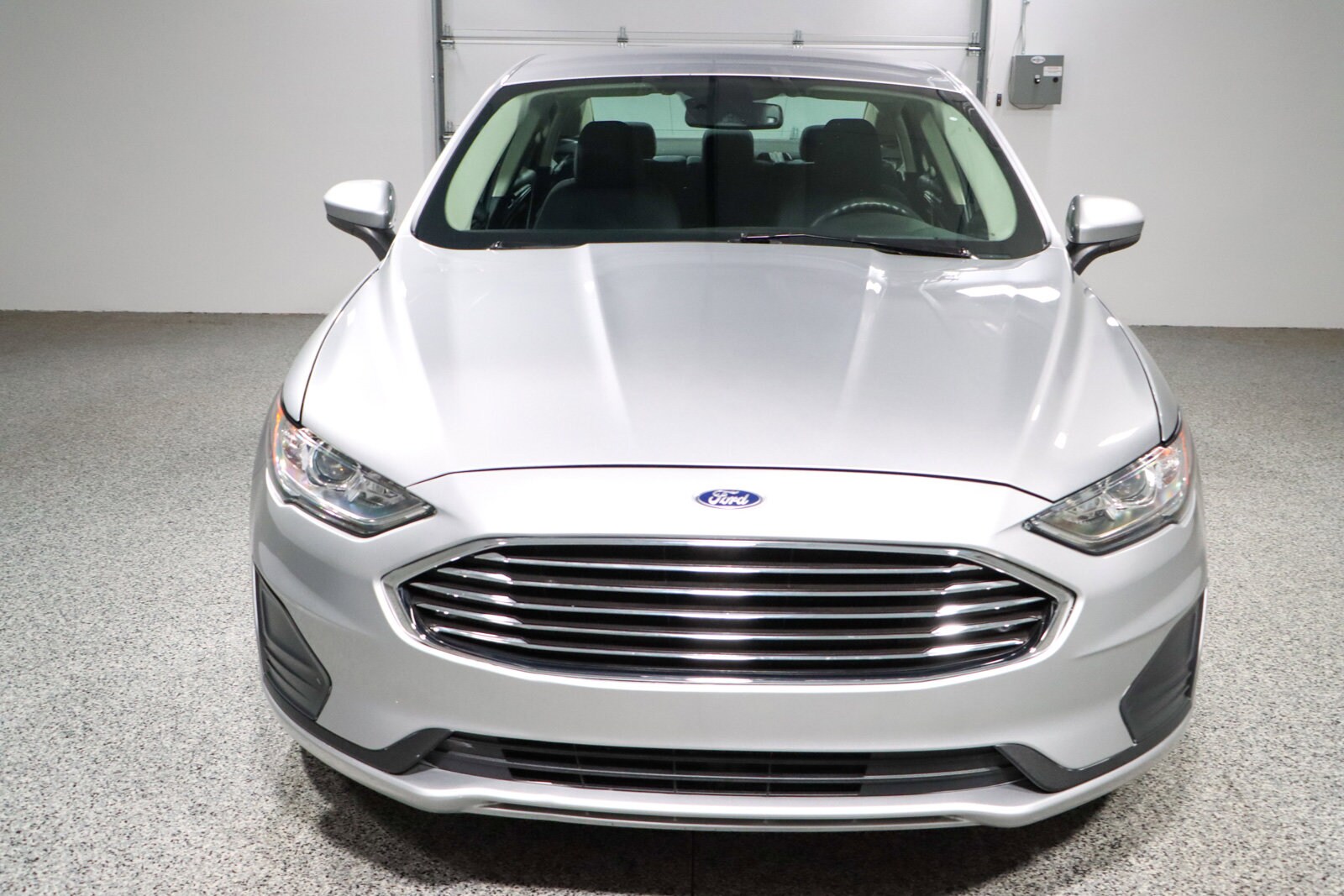 2020 Ford Fusion SE photo 3