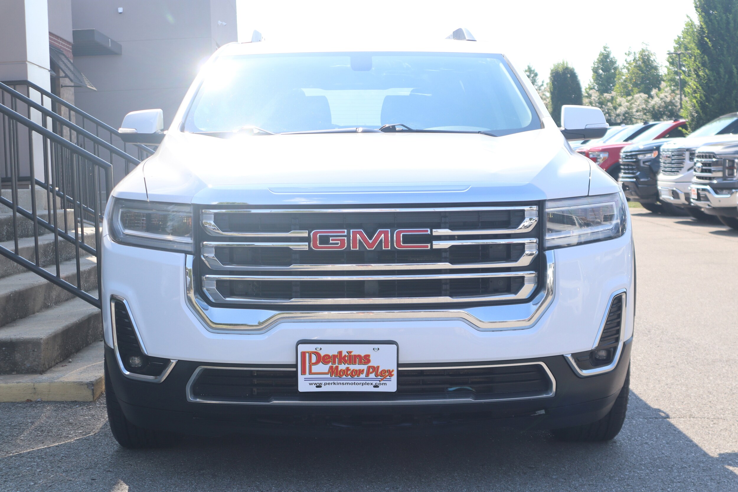 2020 Gmc Acadia SLT photo 3
