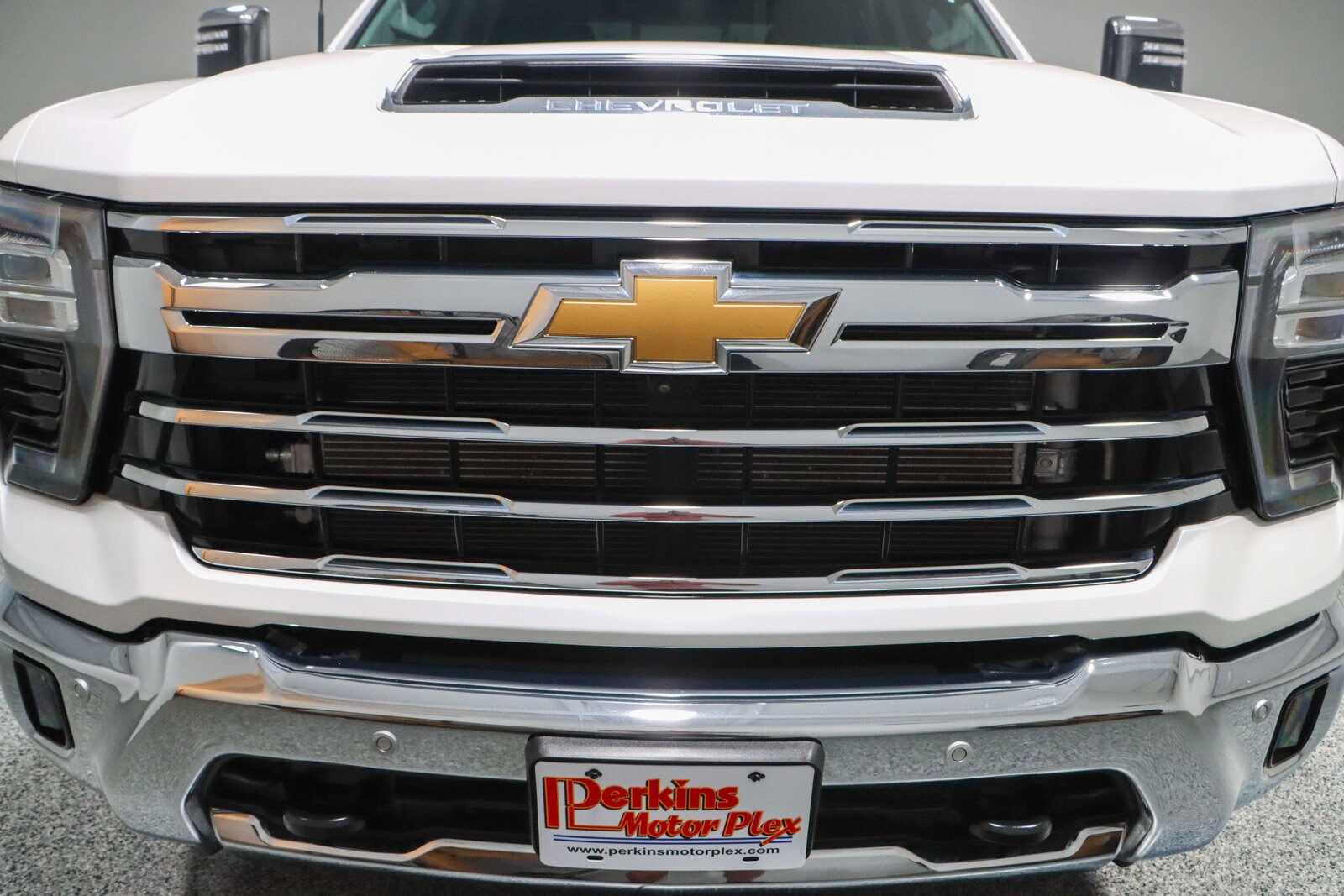 2024 Chevrolet Silverado LTZ photo 3