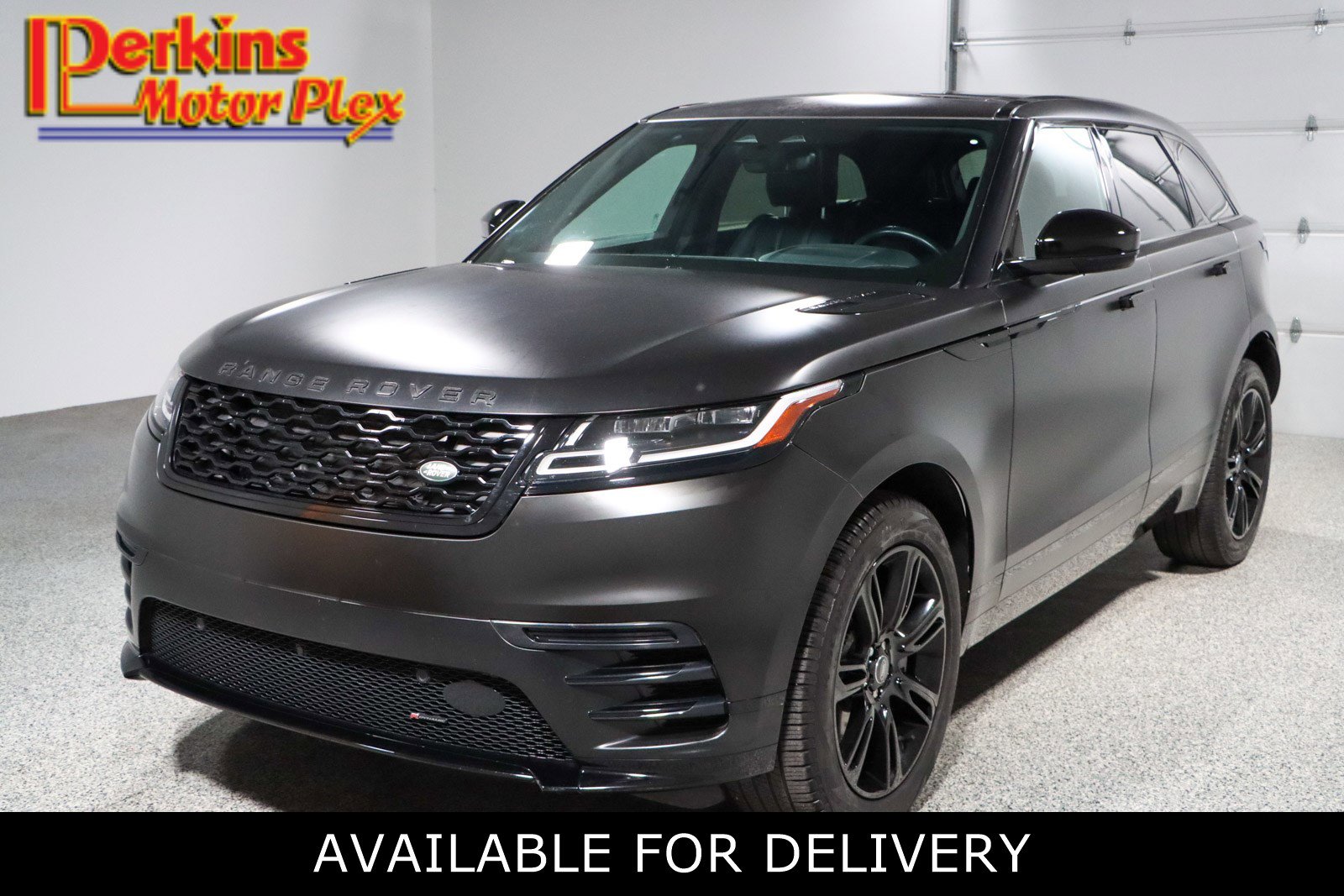 2023 Land Rover Range Rover Velar R-Dynamic S's photo