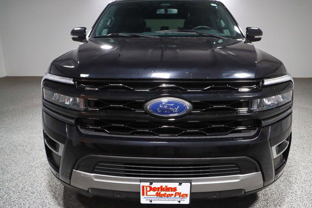 Used 2024 Ford Expedition Limited 4X4 SUV