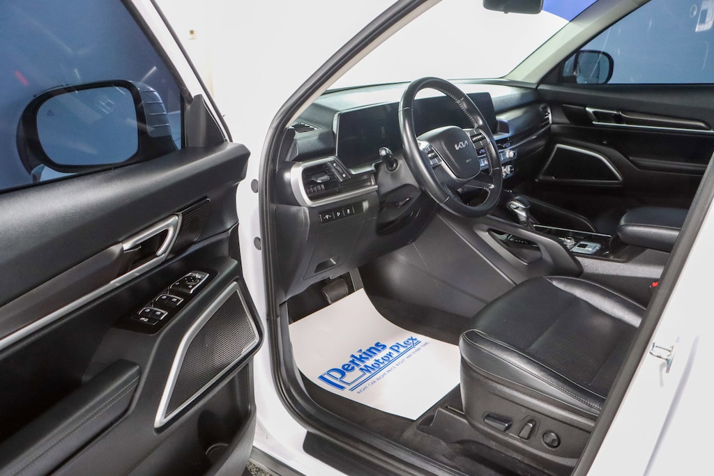 Used 2023 Kia Telluride S AWD SUV