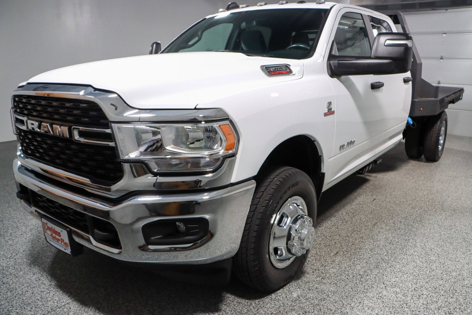 2023 RAM Ram 3500 Chassis Cab SLT - Photo 30