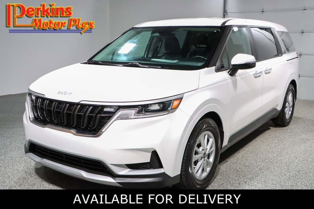 Used 2024 Kia Carnival LX MPV
