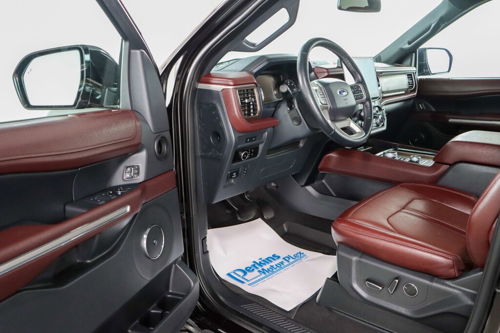 Used 2024 Ford Expedition Limited 4X4 SUV